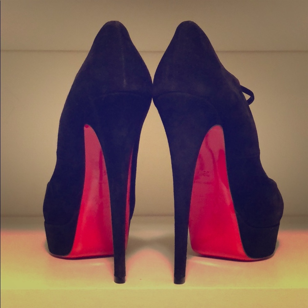 Christian Louboutin Alta Poppins T-Strap Pumps